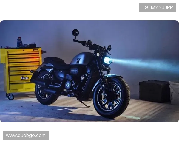 19999元起，搭配16升油箱自动挡，新款QJMOTOR闪250AMT上市